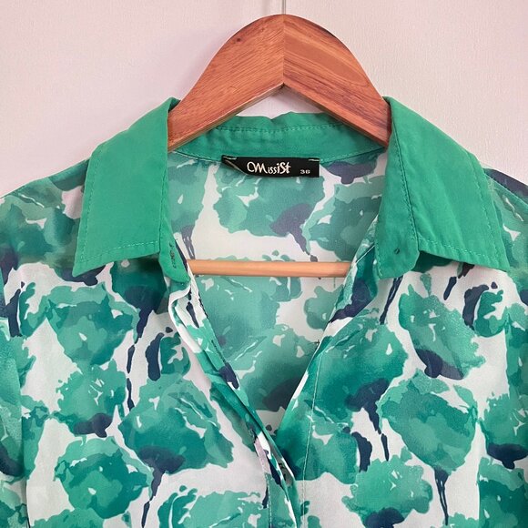 Vintage Green Floral Button-Down Shirt - Picture 4 of 7